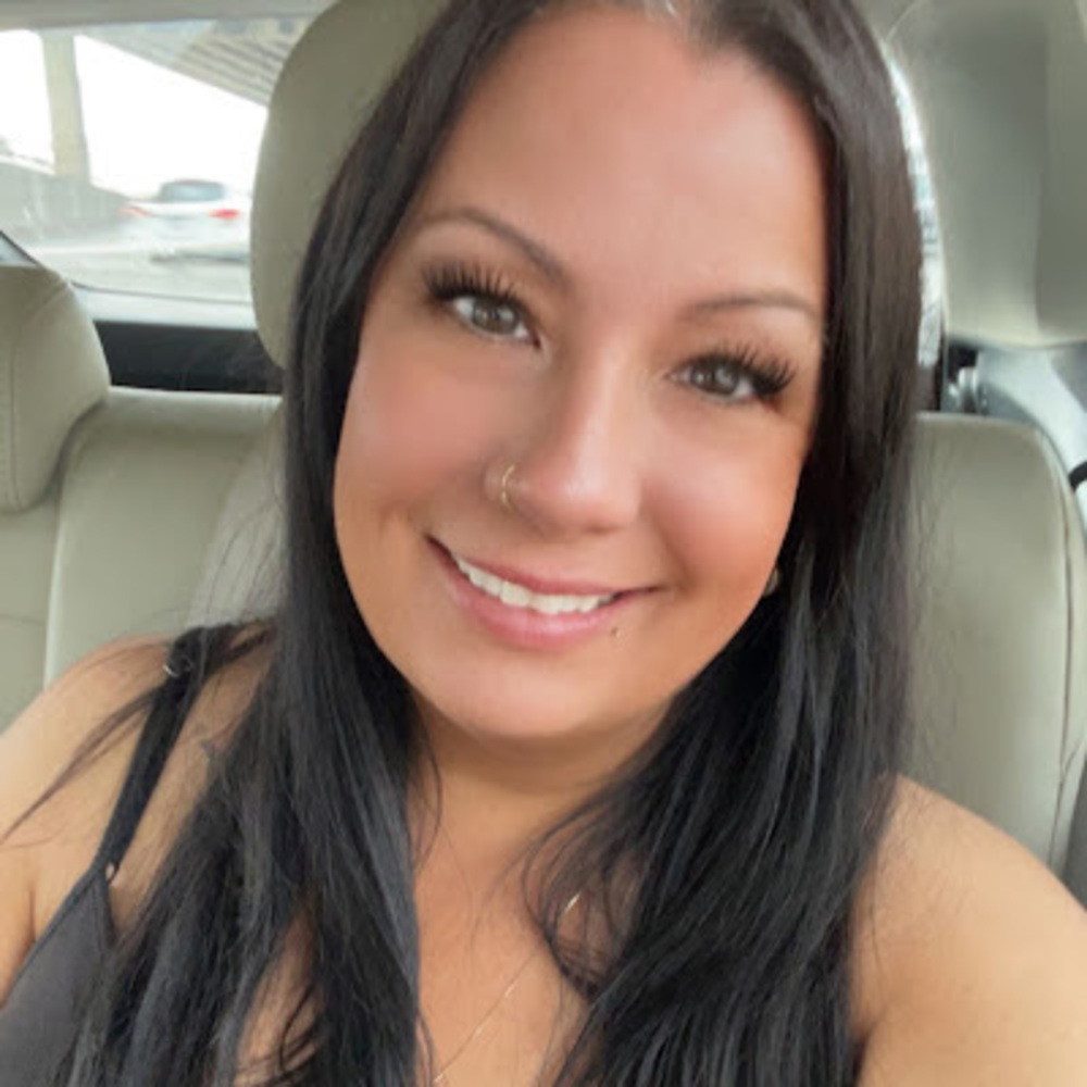 Meet your Posher, Monica